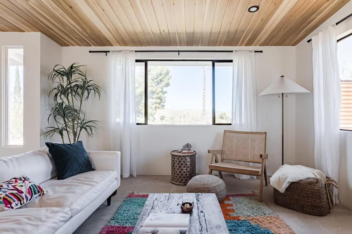 Joshua Tree - Le Tout Petit W Hot Tub Exterior photo